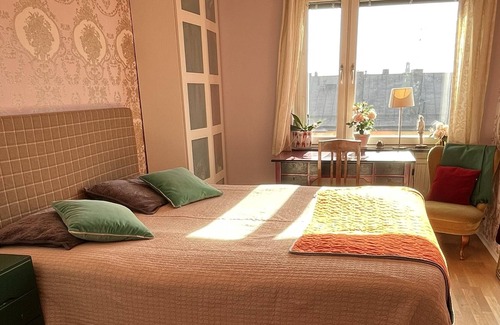 Kungsholmen Apartment | Mysigt Sovrum Mott Innegård