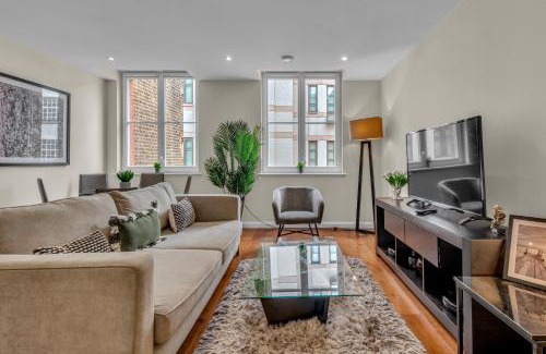 The City of London Apartment | MySquare One Bedroom Apartment Holborn in Chancery Lane