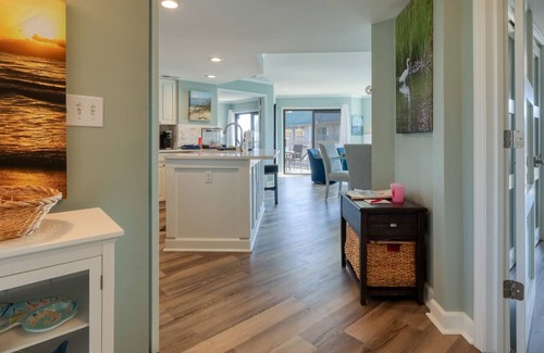 Palmetto Dunes Apartment | MyStay at 2519 Villamare: Luxurious Penthouse Retreat Breathtaking Ocean Views!
