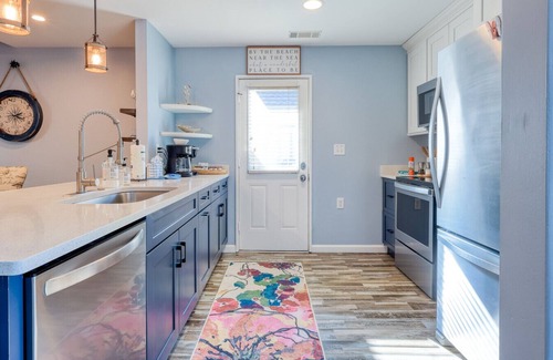 Palmetto Dunes Apartment | MyStay at 701 Queen`s Grant- W/Pool, Grill, Beach Access and Gear!