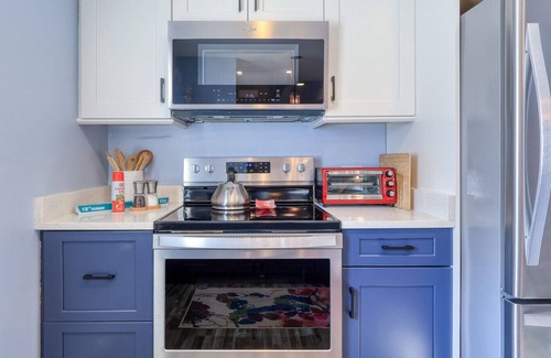 Palmetto Dunes Apartment | MyStay at 701 Queen`s Grant- W/Pool, Grill, Beach Access and Gear!