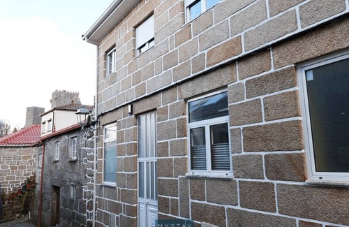 Montalegre e Padroso Apartment | MyStay - Casa Miná 2 | Double room in historic center