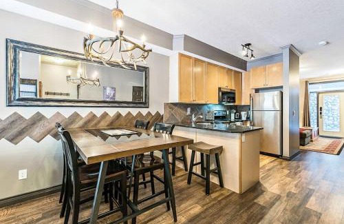Canmore Apartment | Mystic Getaway