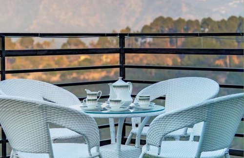 Kasauli Apartment | Mystic Kasauli I Pvt Balcony I Peacefull Area I Serviced Apt I By Exotic Stays