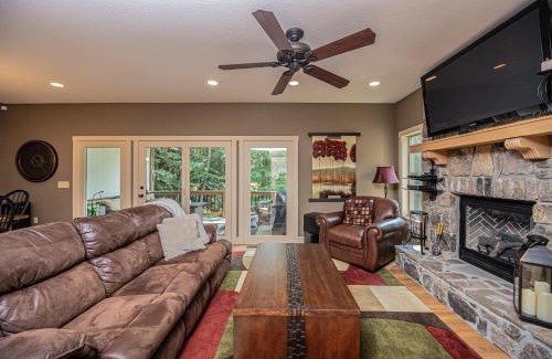 Oakland House | Mystic Memories
