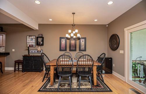 Oakland House | Mystic Memories