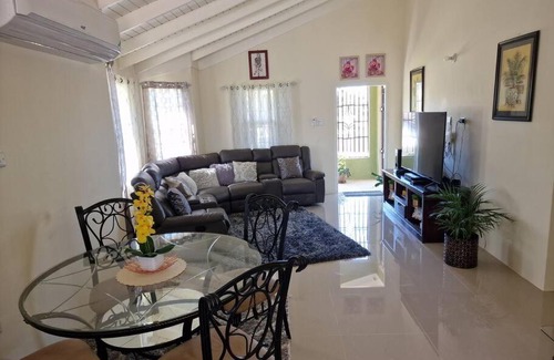 Falmouth House | Mystic Oasis