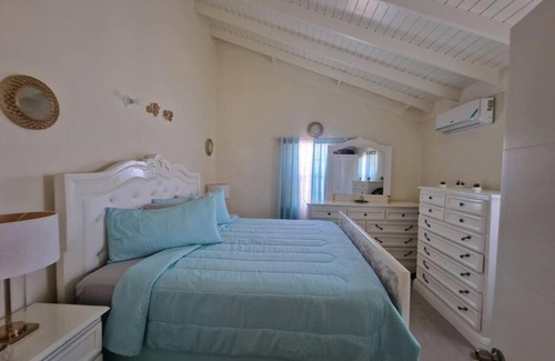 Falmouth House | Mystic Oasis