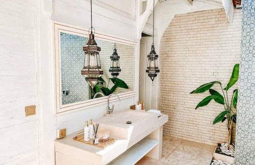 Mushroom Bay Villa | Mytongos Private Villa
