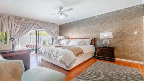 Goodwood House | MyZen Guest House -5min to Canal Walk Mall & 5min to Grand West Cassino
