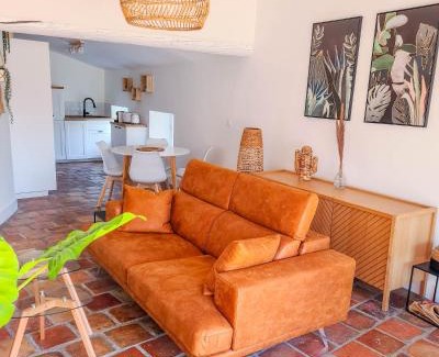 Nimes City Centre Apartment | Nî'douillet-P3 Terrasse et climatisé-coeur de ville