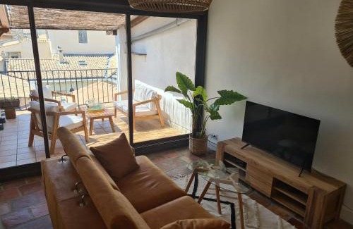Nimes City Centre Apartment | Nî'douillet-P3 Terrasse et climatisé-coeur de ville