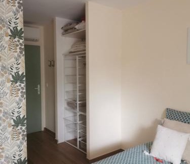 Cadereau Bed & Breakfast | Nîmes les pins studio parking privé extérieur