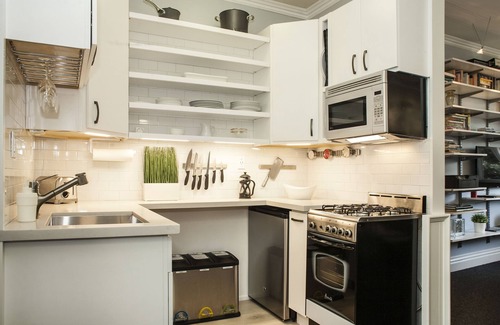 Telegraph Hill Apartment | N Beach/Tel Hill 1-Bed, Office Ready