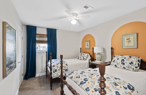 North Charleston House | N. Charleston Boho, Central, Fall Specials 17 Mls to King St, 10 mls Park circle