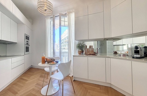Carre d'Or Apartment | N&J - STANDING BAQUIS - Central - Close sea