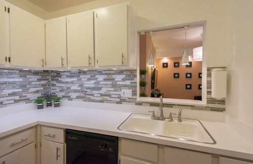 Norwood Apartment | N2 - Beautiful Extended Stay Apartment 1 bedroom central location