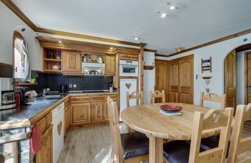 Val-d'Isere Apartment | N2 chalet apartment 4*63m²4/5 person at the slopes foot