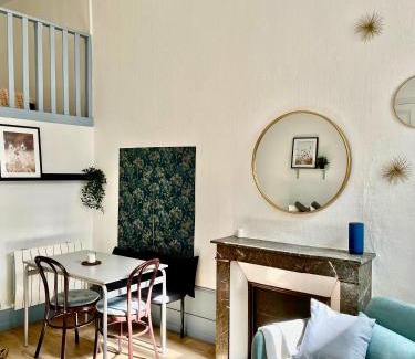 Besancon Old Town Apartment | - N26- Studio calme et lumineux cœur de ville