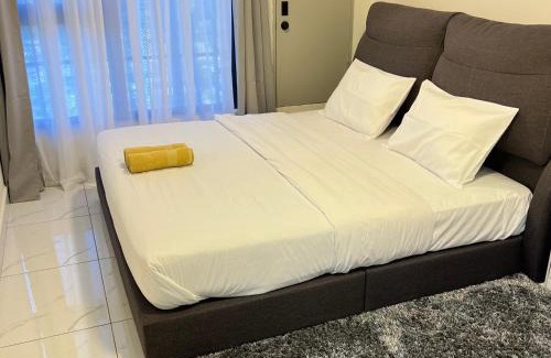 Taman Midah Apartment | N4 3 Bed Room 4 bed 1 parking Karaoke big TV kids play room Duplax unit 9pax