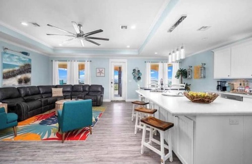Crystal Beach House | n4B3B Sleeps 12, Hot Tub, Golf Cart, Ocean View, Elevator, Huge Covered Deck,