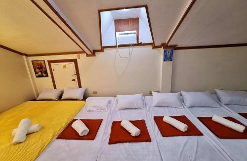 Poblacion District House | N6 Transient House Apartment Room near Abreeza Mall SPMC USEP SM Lanang