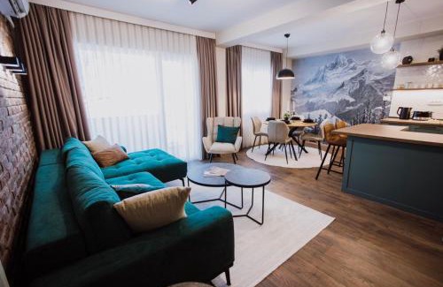Veles Apartment | N95 Green
