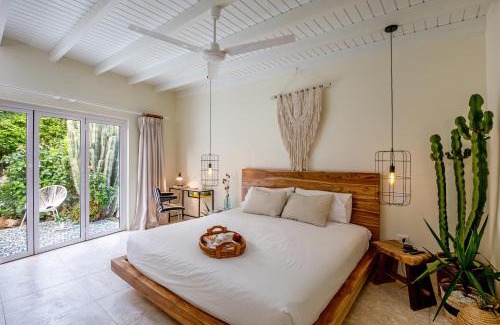 Paradera Cabin | Naïma Luxury Home, Cottage & Apartment Rentals