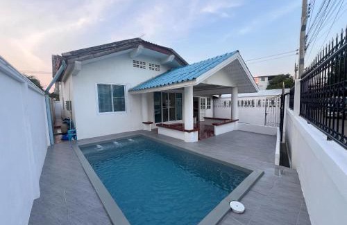 North Pattaya House | Na Kluea Pool villa