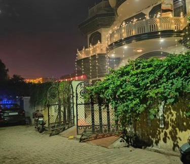 Mathura House | Naari Hotel & Home Stay