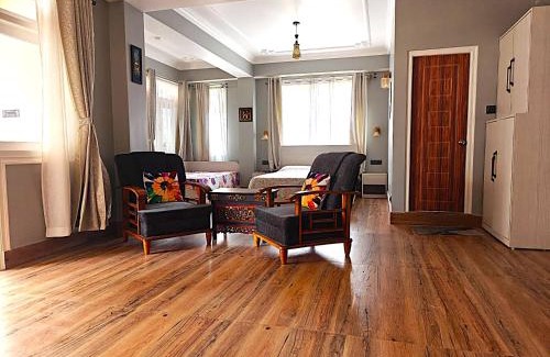Gangtok House | Nabhasa Courtyard Home & Apartment Stay