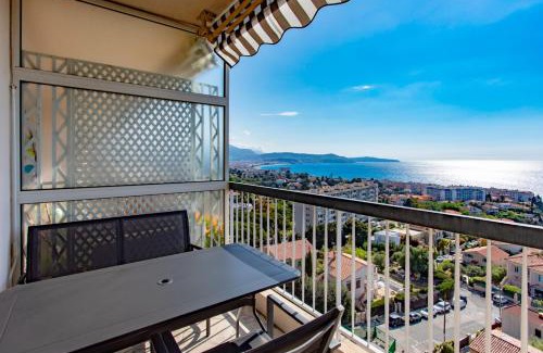 Fabron Apartment | Nacre Furnished flat