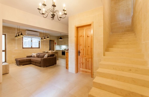Nadur House | Naduri, Beautiful Gozitan Villa + Pool, Nadur Gozo, Malta