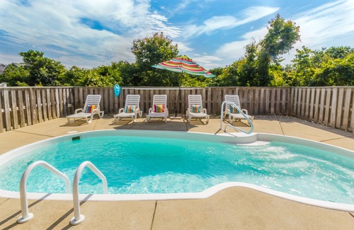 Nags Head House | Nags Head getaway with private pool and volleyball court!