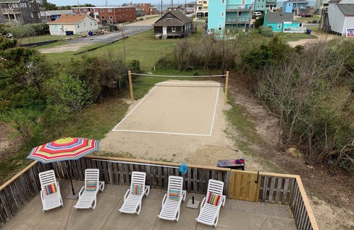 Nags Head House | Nags Head getaway with private pool and volleyball court!