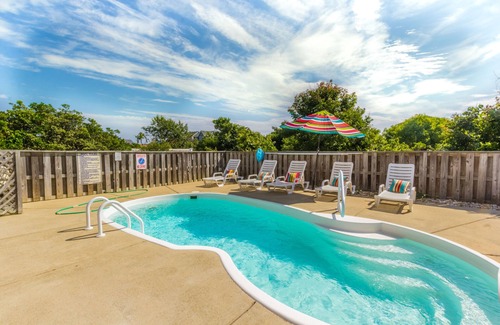 Nags Head House | Nags Head getaway with private pool and volleyball court!