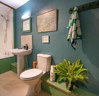 Lydney House | Nagshead Cottage - Dog-friendly retreat on the cycle trail