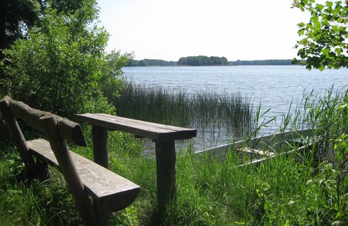 Userin House | Nahe dem Strand: Villa Blau am Useriner See mit Garten