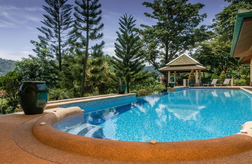 Rawai Villa | NAI HARN BEACH - Outstanding 6 Bedroom Pool Villa