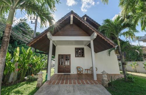 Rawai Villa | Naiharn Beach Holiday Pool Villa, Rawai