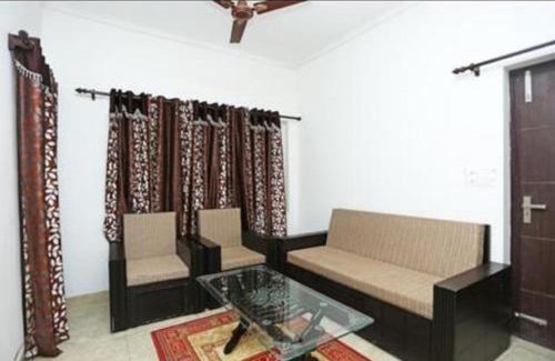 Shyamkhet Apartment | Nainigreen Valley Kainchidham Luxurious Homestay