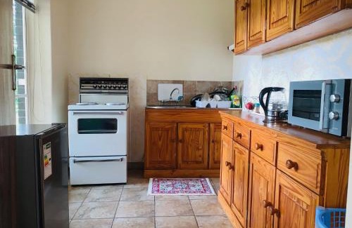 Greater Johannesburg Metropolitan Area Apartment | Naisiae - Lovely 1-bedroom vacation home with pool