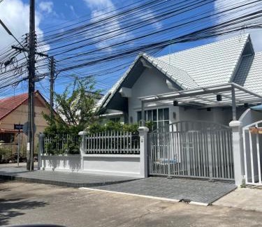 Phuket House | Naka Cozy House in Phuket City