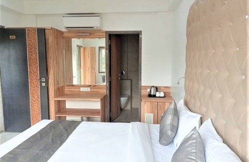 Wai Hotel | Nakshatra Resort