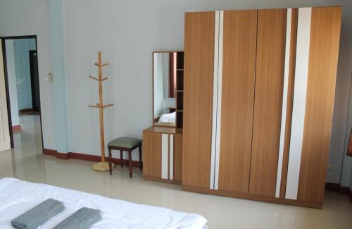 Rayong House | Naluemon Village FH 3-4