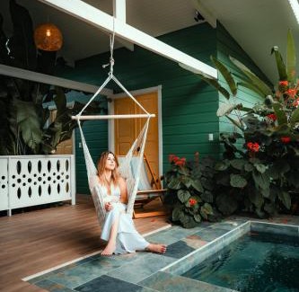 Cahuita House | Namaitamí Casa Hermosa con AC y piscina a Solo 650 Metros del Parque Nacional Cahuita