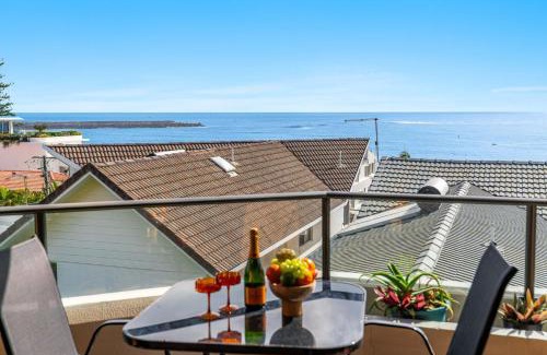 Yamba Apartment | Namanula Unit 6 - Ocean Views without the Price Tag