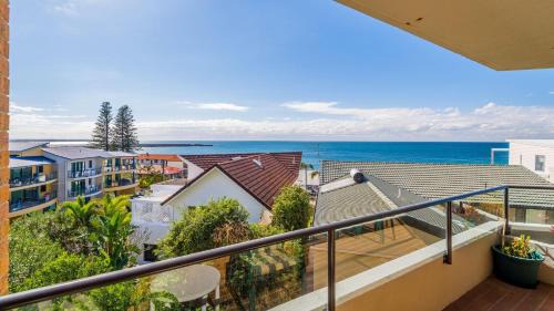 Yamba Apartment | Namanula Unit 6 - Ocean Views without the Price Tag