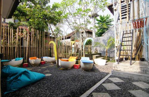 Pengosekan Hostel | NamaStay