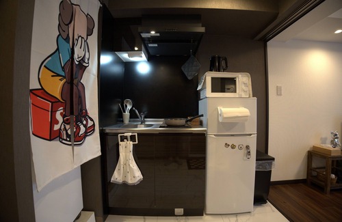 Dotonbori Apartment | Namba/Dotonbori/Shinsaibashi/8 min. walk/Free WIFI/Max 4 people